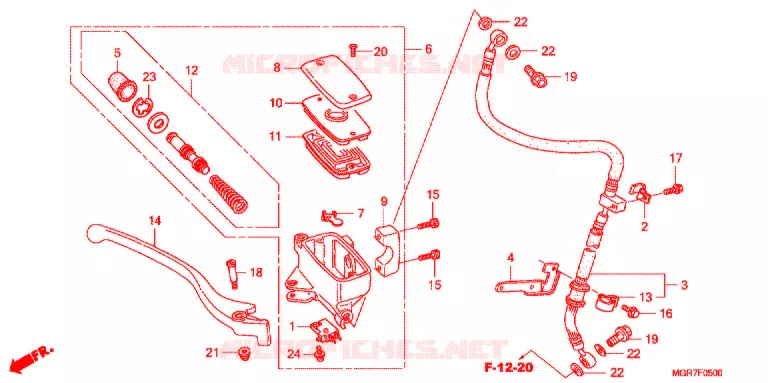 VOOR REM HOOFD CILINDER Honda MOTO 750 VT 2011  VT750SB