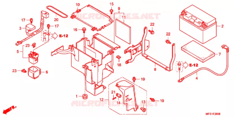 GEREEDSCHAP/ACCUVAK Honda MOTO 400 SHADOW 2016  VT400CA9